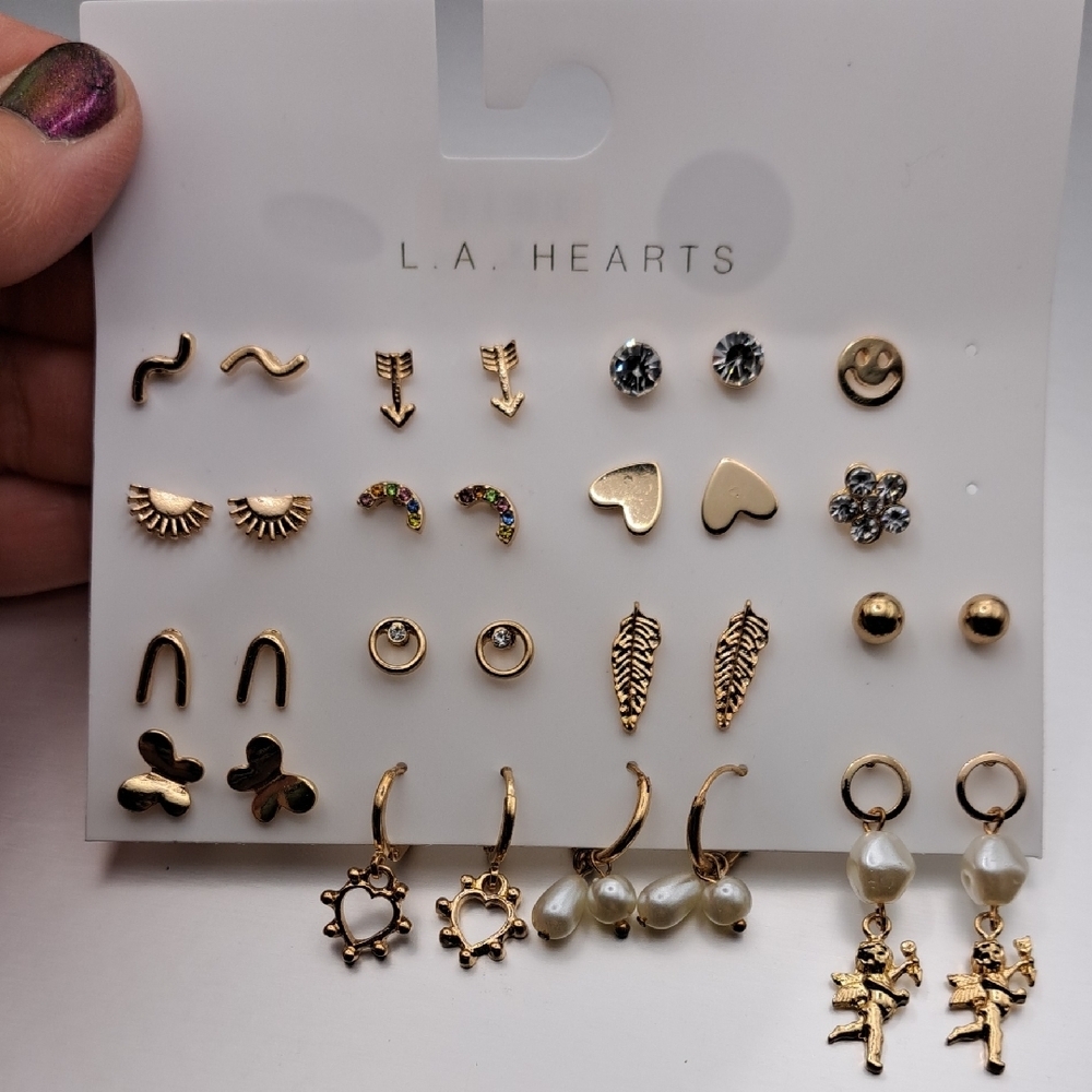 La Hearts Gold Tone Earring Set Missing 2